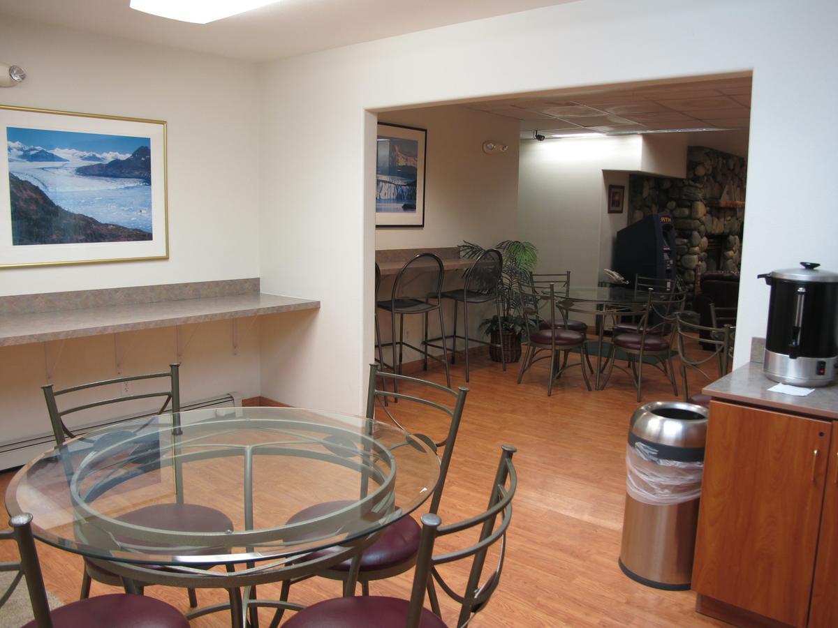 Eagle River Microtel Anchorage Exterior photo