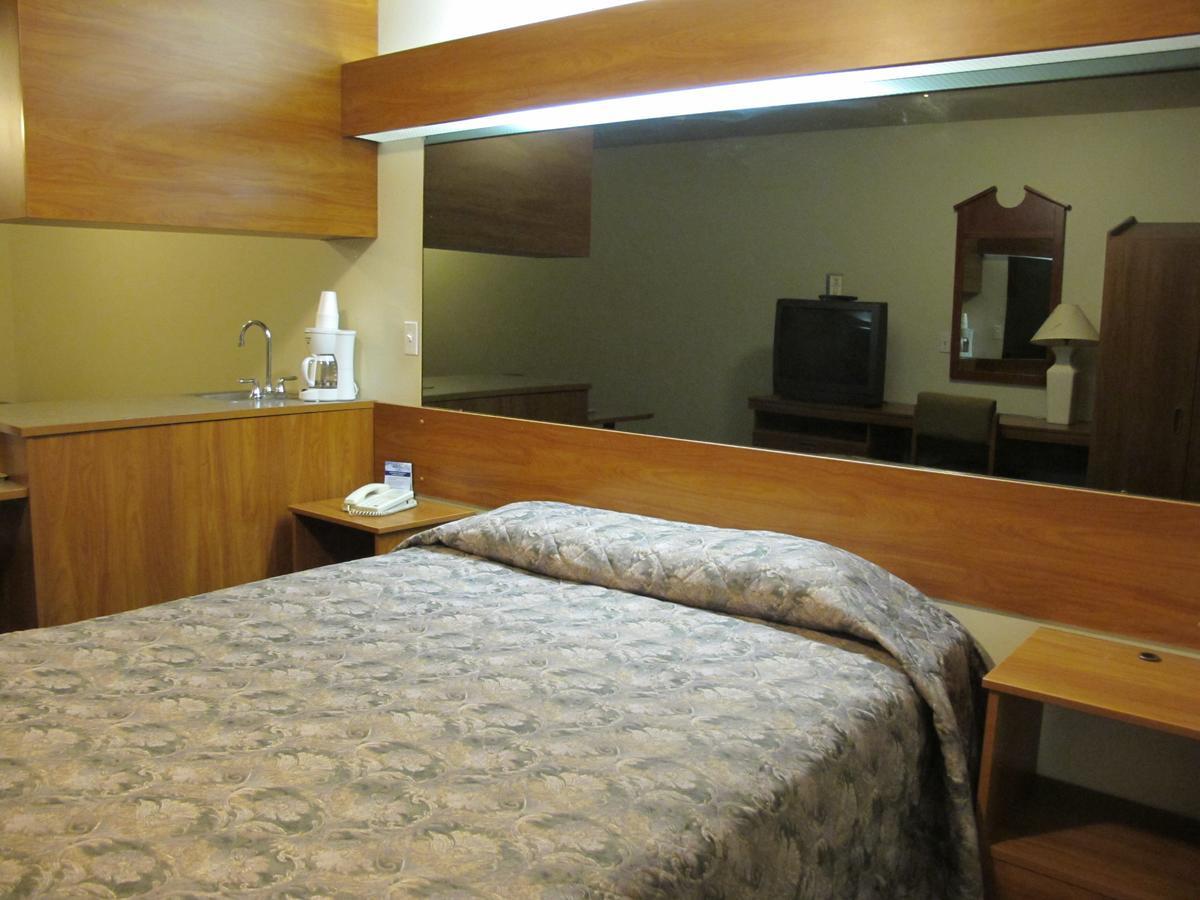 Eagle River Microtel Anchorage Exterior photo